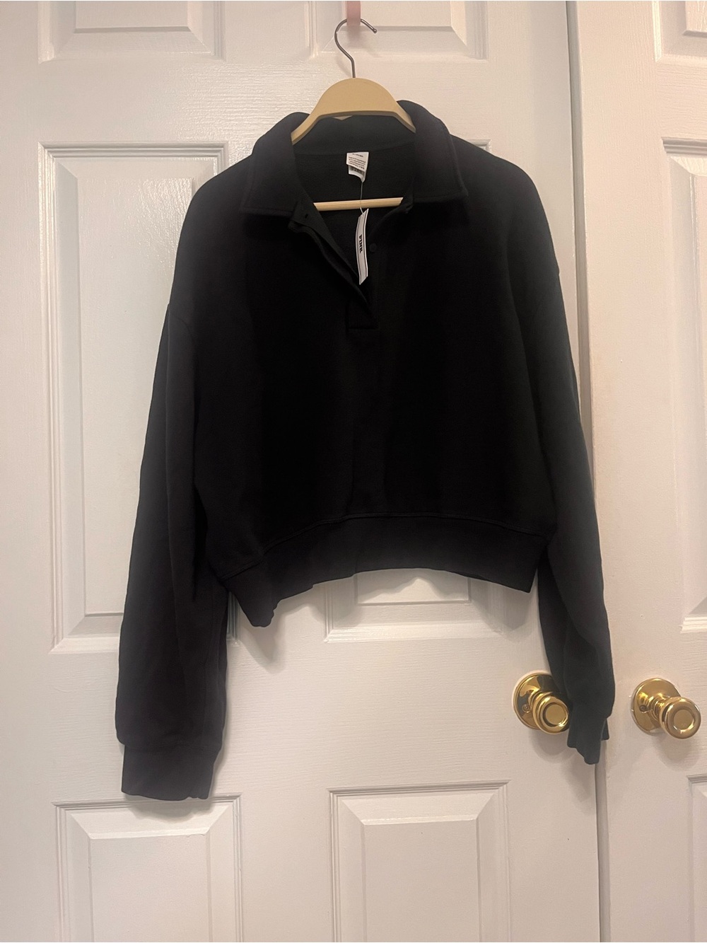 PINK Victoria's Secret Black Cropped Quarter V neck Pullover M